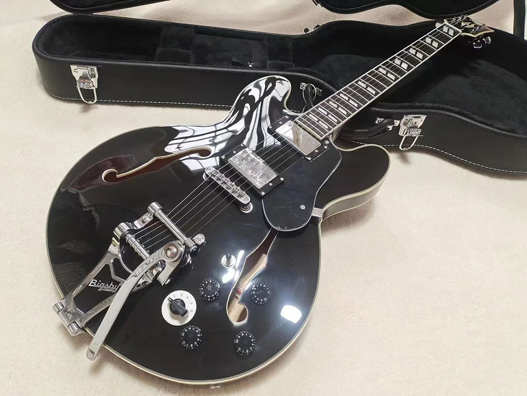 

In stock Electric guitar, 6-string large tremolo bridge, 5-range, hollow, rose wood fingerboard, available for customization