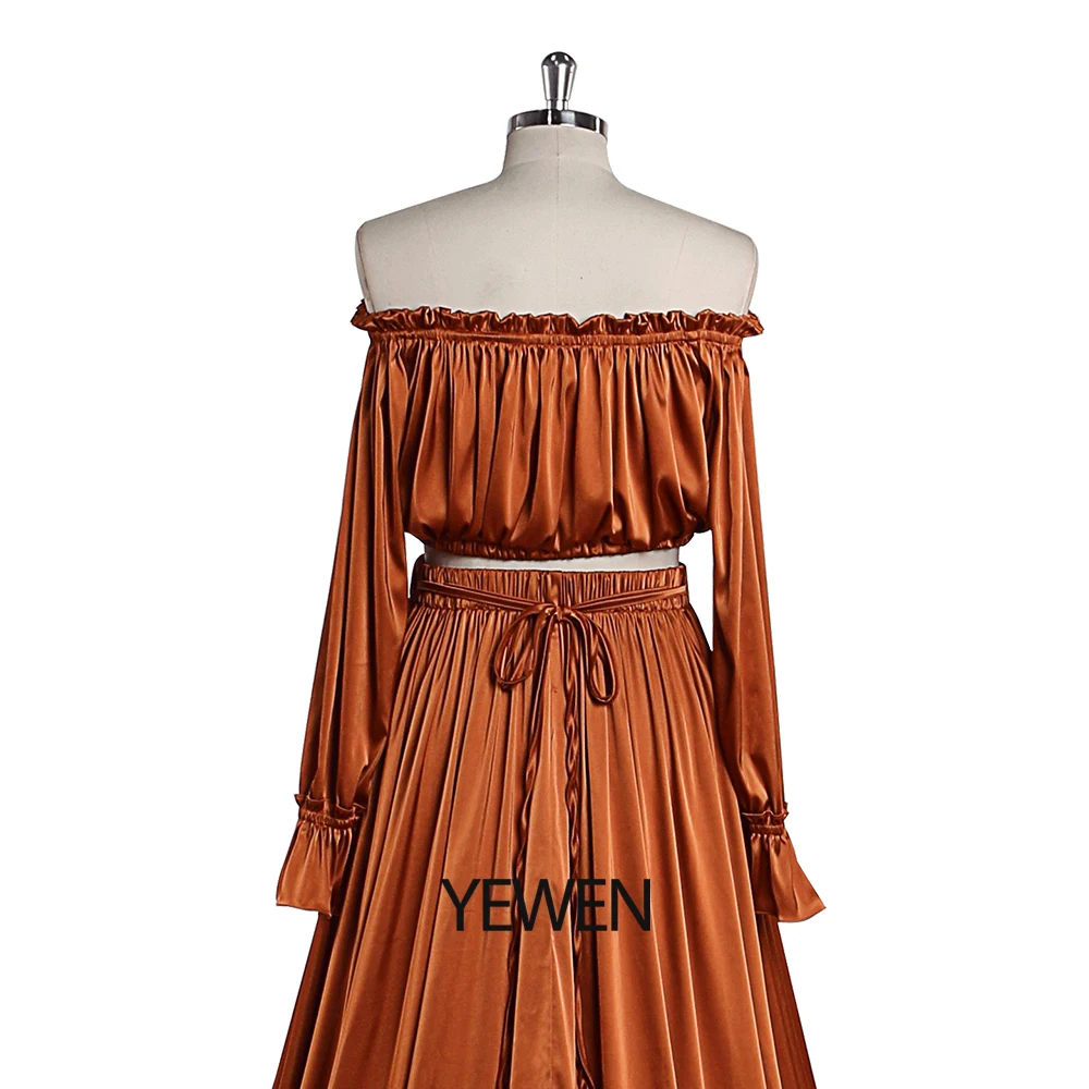 فستان حمل بوهيمي من الساتان بكتف مكشوف للتصوير الف...