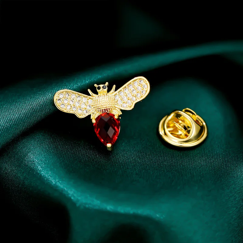 Anti-Exposure Zircon Bee Collar Pin Compact Mini Brooch Korean Pearl Corsage Women's Shirt Small Buckle Lot