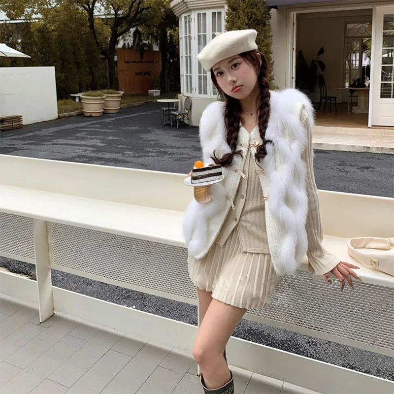 Fashion Women Warm Vest High Quality Fox Fur Casual Round Neck Thick Plush Temperament Charm Fur New Trend Coat Autumn