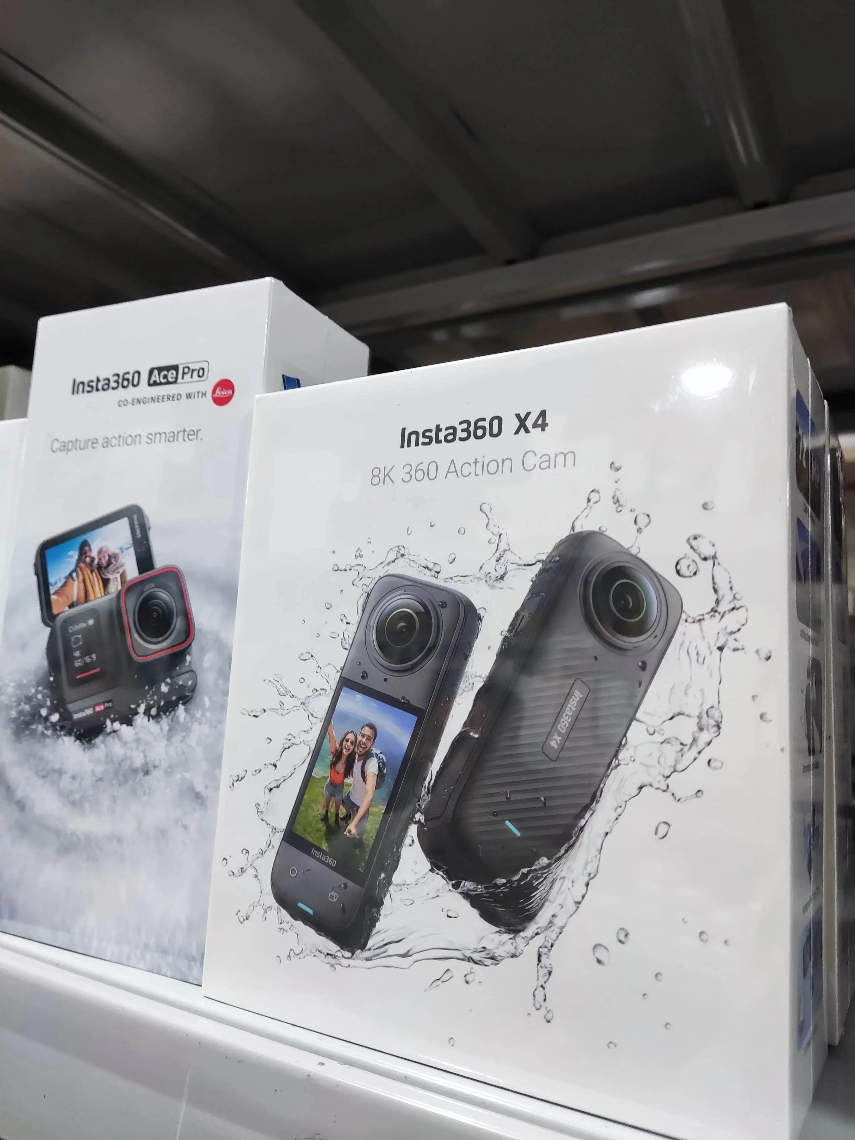 재고 Insta360 X4 스포츠 카메라, 8K 파노라마 손떨림 방지 방수 카메라, 오토바이 라이딩 스포츠 카메라