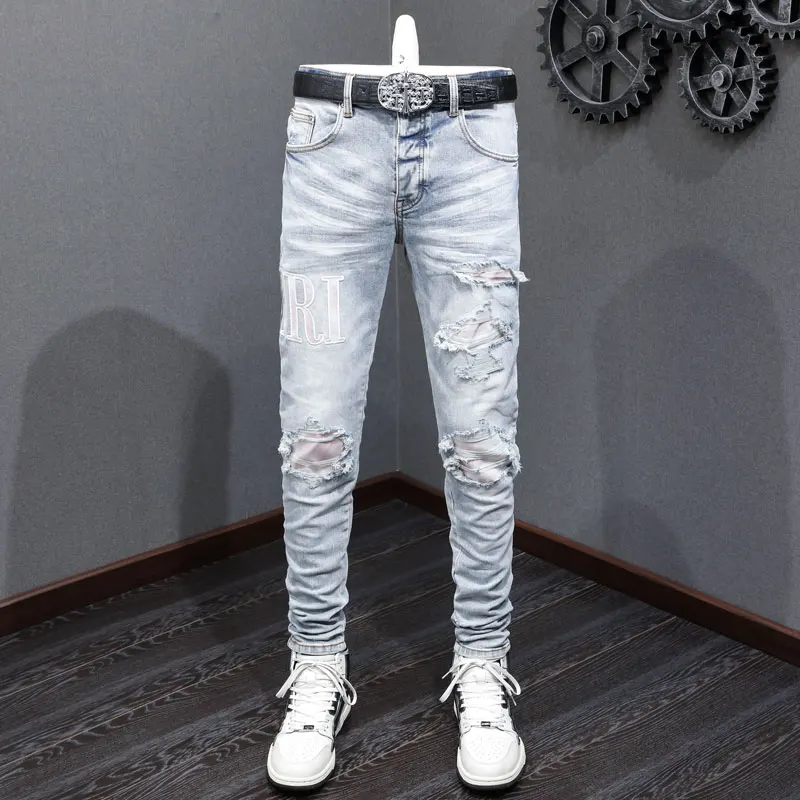 

Latest Street Fashion Men's Elastic Light Blue Jeans Retro Slim Fit Split Jeans Men's Pink Patch Designer Hip Hop Brand High Qua