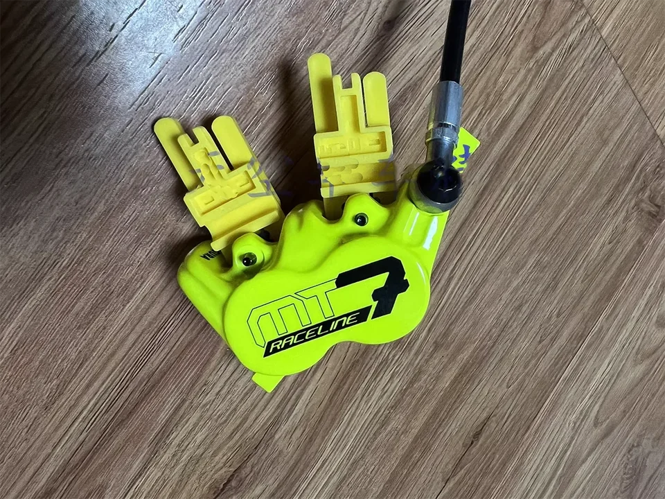 Magura mt7レースライン油圧ブレーキ、蛍光イエロー、5ピンの防風性能