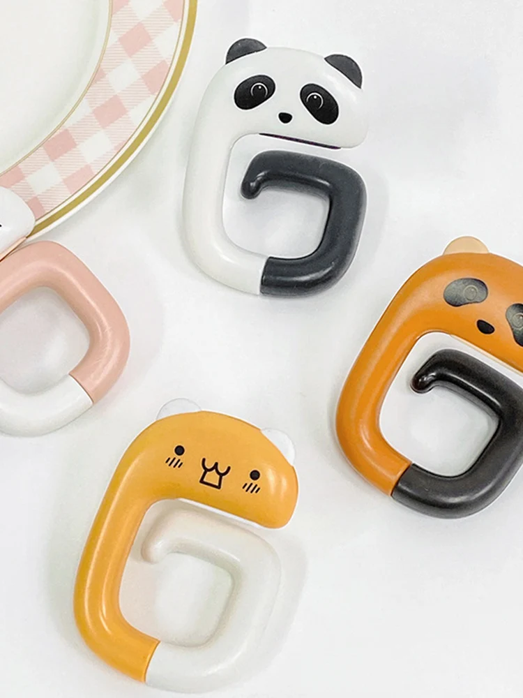 Description Picture 6 of itemTravel Portable Plastic Bag Cute Animal Hook for Hanging Decorative Table Purse Bag Hand bag Hanger Hooks Wall Hanger Holder