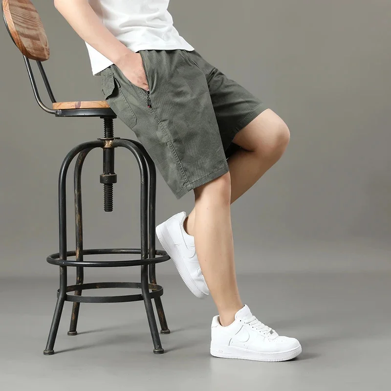 thumbnail image 1 of Pantalones cortos blancos para hombre, de verano, hasta la rodilla, informales, para uso diario, 1 of 5
