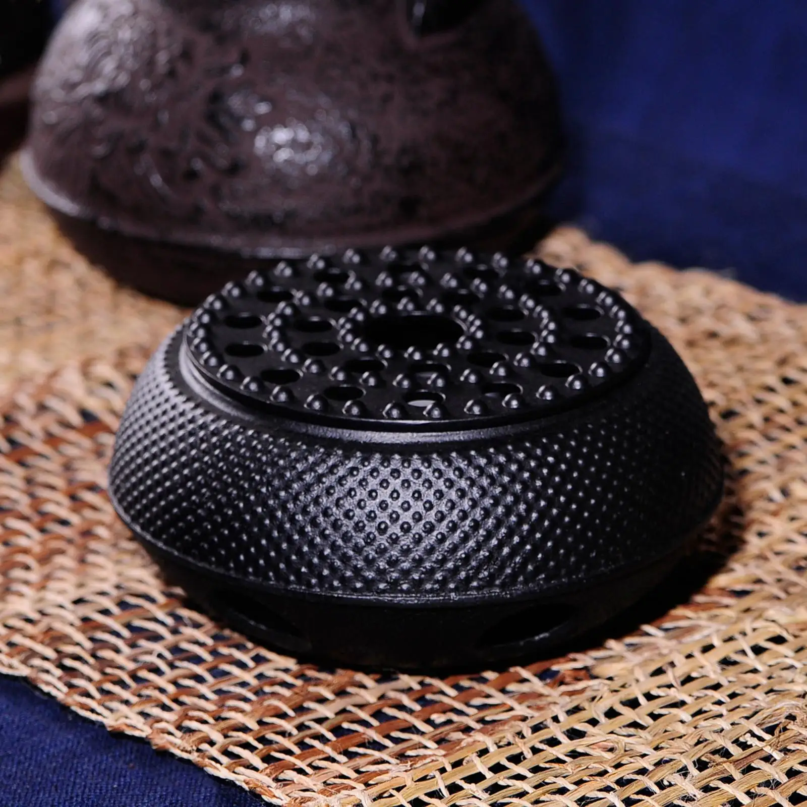 Teapot warmers Cast Iron Teapot Warmer Alcohol Heating Base Candle Insulation