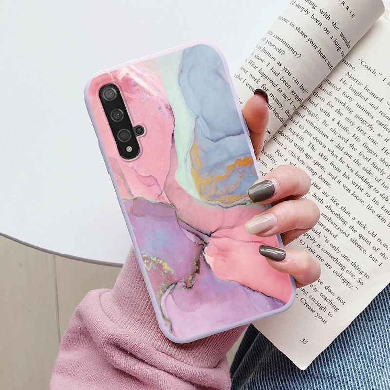 Elegant Marble Pattern Silicone Phone Case – Soft Protective Cover