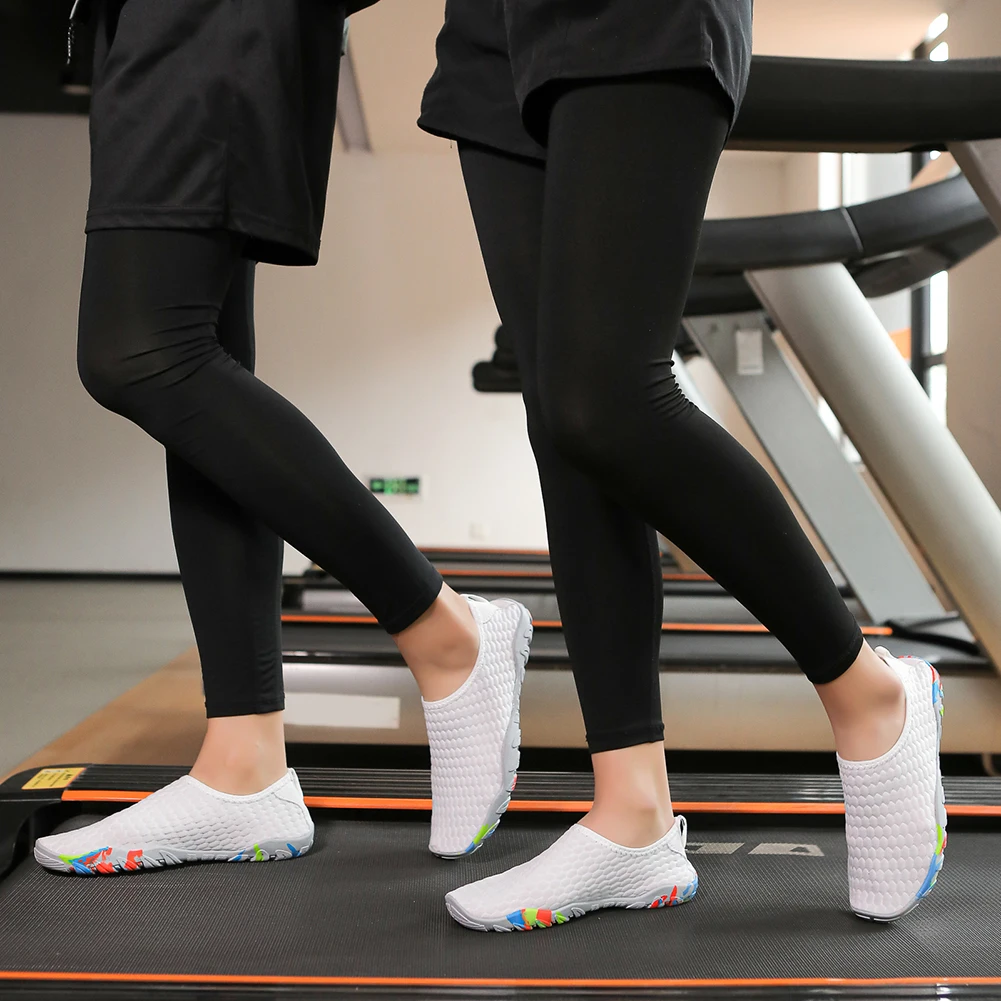 Water Shoes Non Slip Surfing Diving Shoes with Drainage Holes Swimming Shoes Breathable Trekking Hiking Shoes for Outdoor Sports