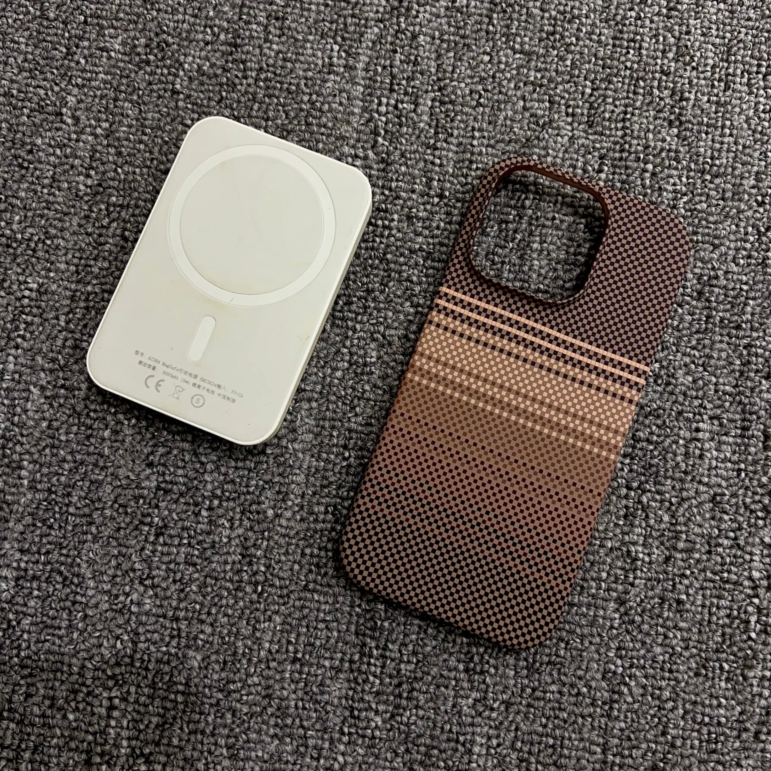 Kevlar Carbon Fiber Texture Slim Matte Magnetic Phone Case