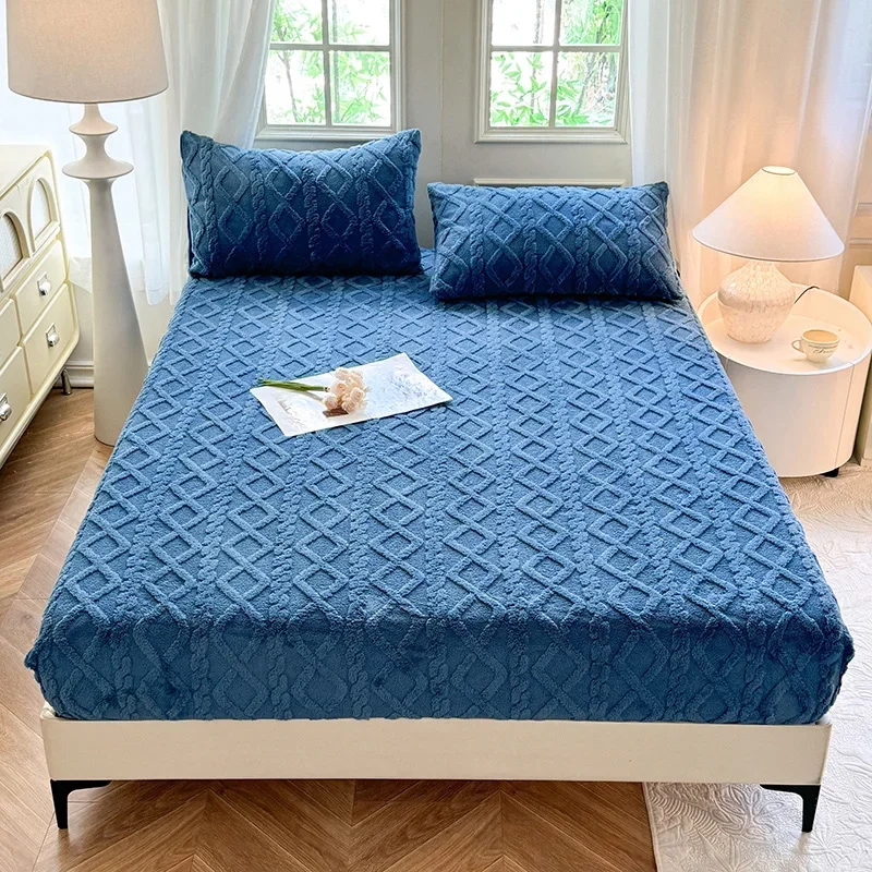 Coral Velvet Bedsheet Bedspread Milk Velvet Mattress Protective Cover Winter Plush Insulation Bedspread Single Queen King Size 2