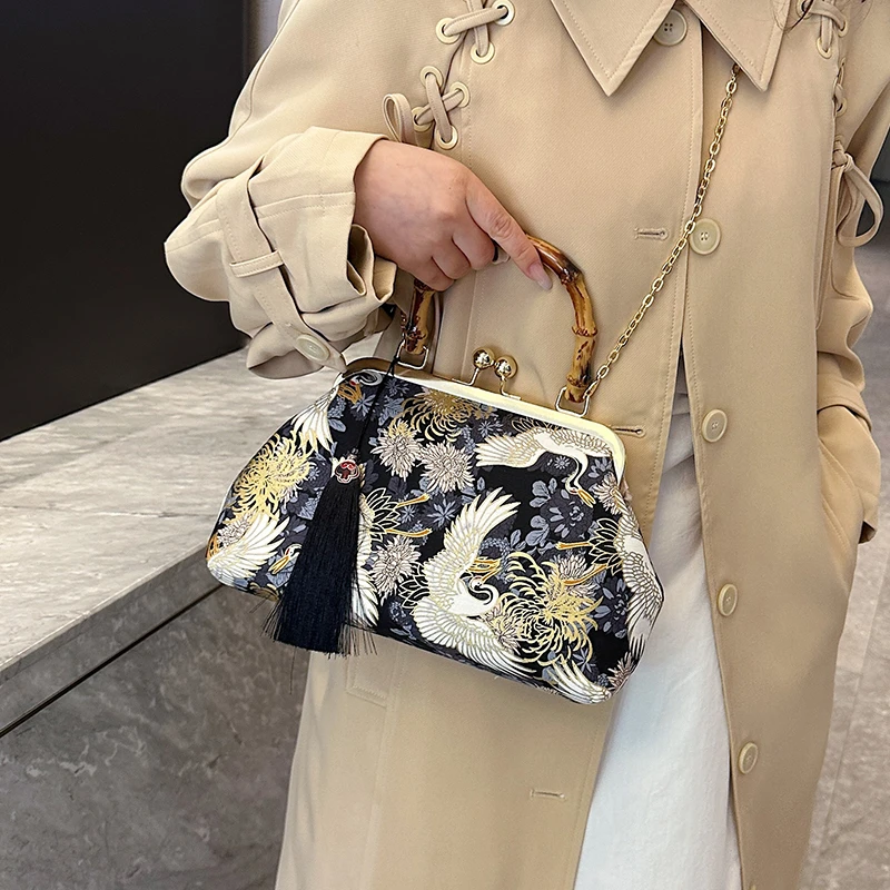Women's Vintage Embroidery Crossbody Shoulder Bags Luxury Clip Mini Evening Bag Fashion Bamboo Handbag Satchel