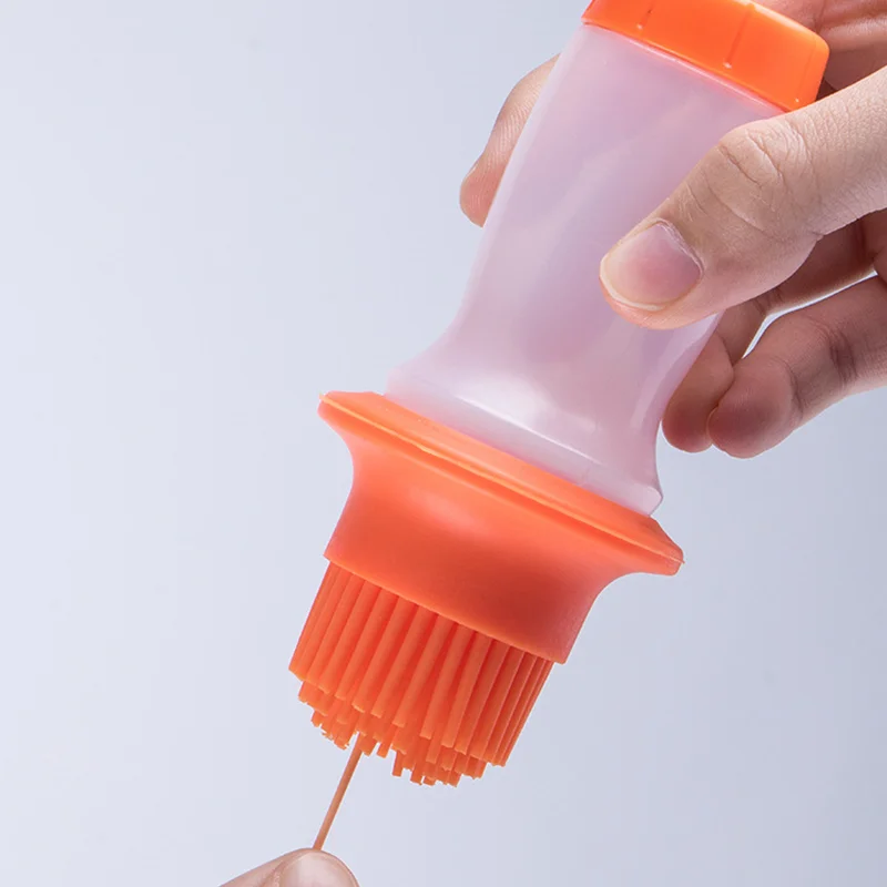 Oil Bottle Brush Oil Brush Oil Bottle Silicone Basting Brush Silicone BBQ Grill Oil Bottle With Brushes Barbecue Roast Heat Resisting Basting Oil Baking Brushes With Cover Tool Kitchen