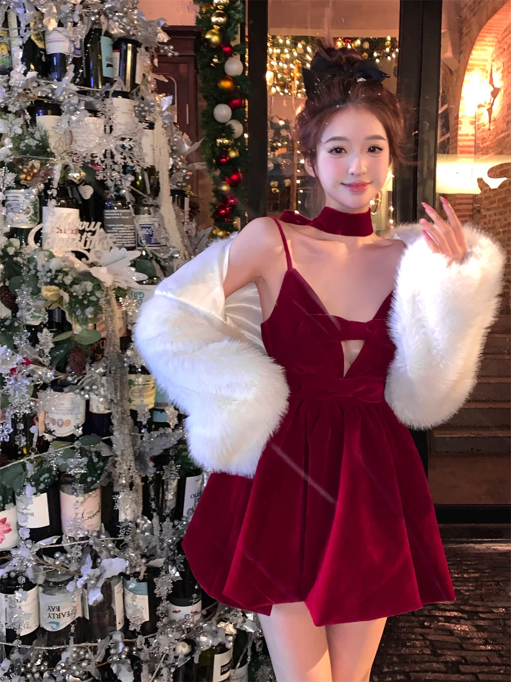 

2023 Women New Red Velour Sexy Sleeveless Mini Dresses Halter Neck Spaghetti Short Christmas Dress Female Women Clothing vestido