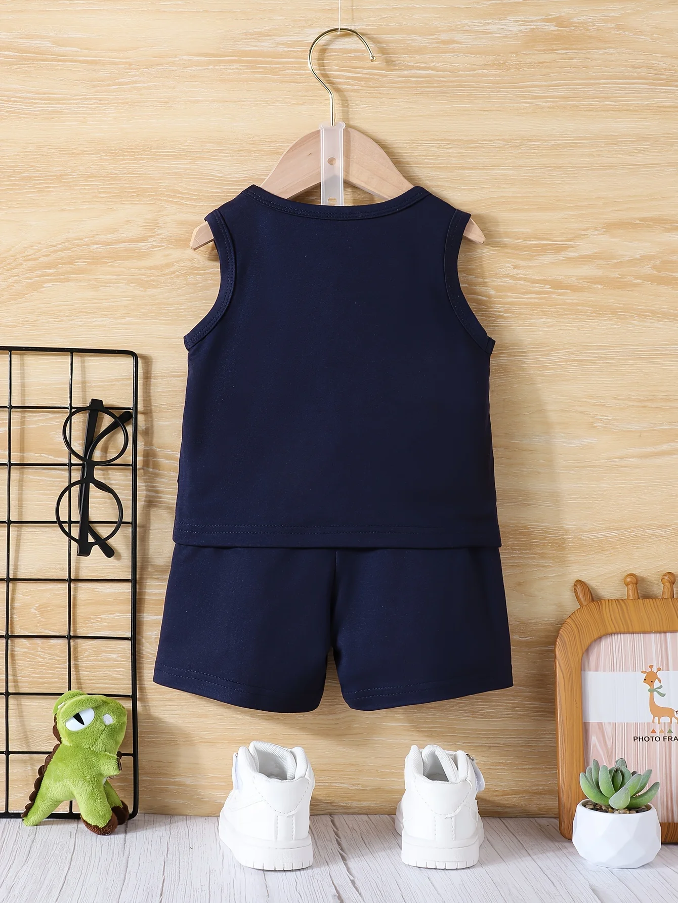 Baby boy outfits 2-Piece summer baby boy playing sports casual fashion dinosaur pattern sweat absorption breathable sleeveless + shorts suit
