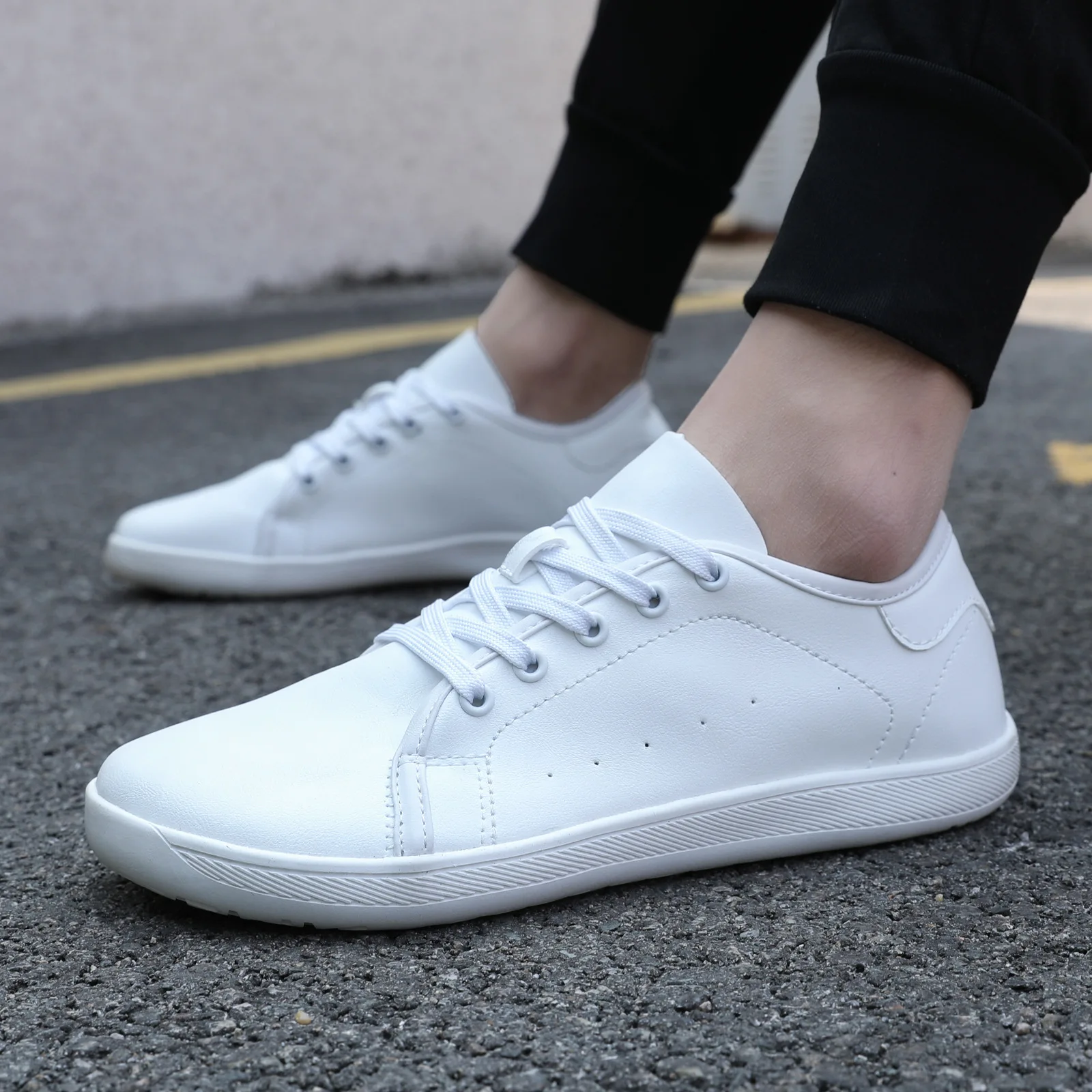 HQFUG Minimalist Shoes for Men Women Wide Toe Barefoot Zero Drop Shoes Casual Leather Fashion Sneakers Lightweight Walking Shoes
