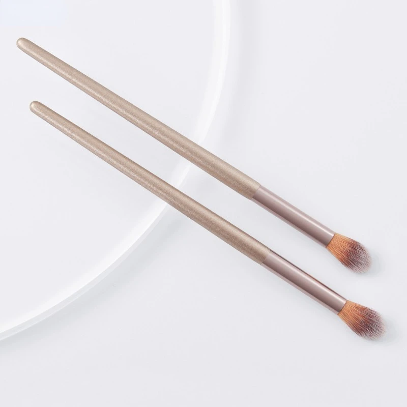 2-Piece Nose Shadow & Highlighting Brushes 4