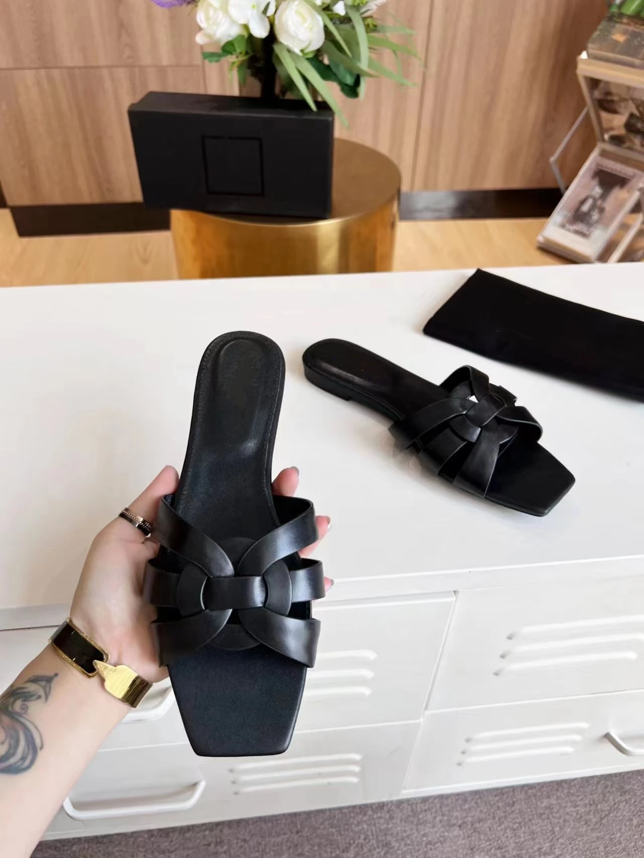 New Women's Fashion Leather Slippers Brand Design Luxury Women's Shoes Elegant Party Shoes Beach Shoes Home Shoes Dating Shoes 3