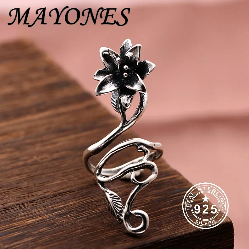 

Женское кольцо из серебра 100% пробы с цветком на удачу