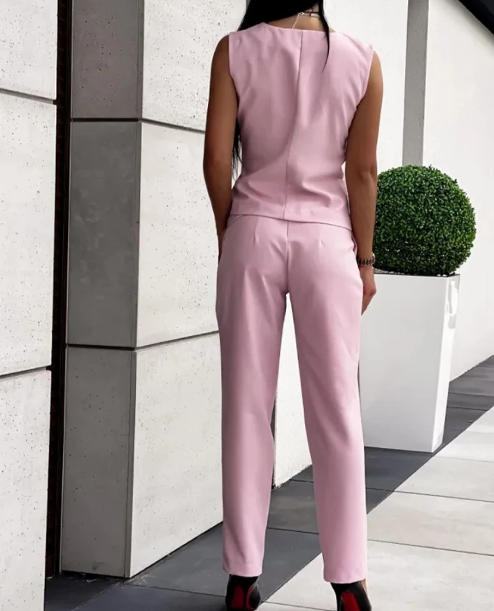 Good Selling Casual, Elegant and Cheerful Girls' Sleeveless V-Neck Ribbed Vest and Pleated Pants Set In Stock