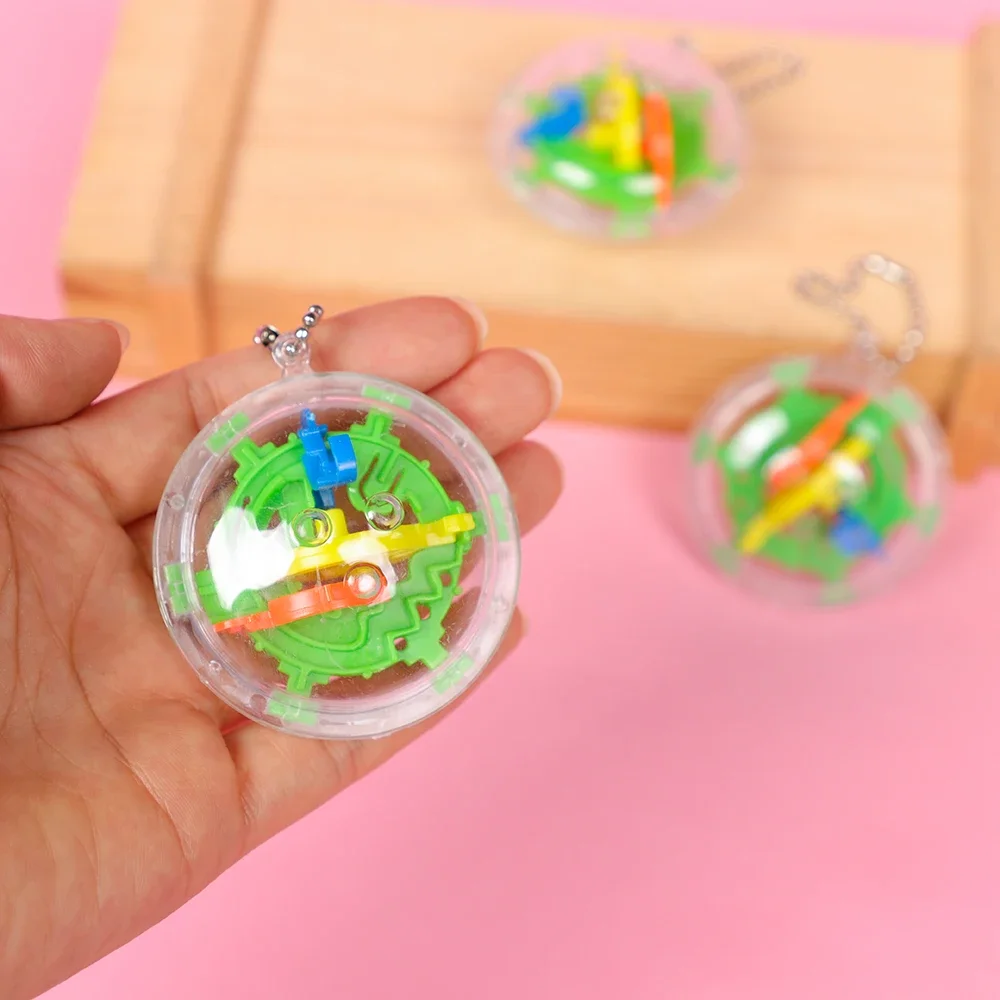 1Pcs Mini Adult 3D Magic Intellect Maze Ball Track Puzzle Keychain Toys for Kids Birthday Party Favors Souvenir Rewards