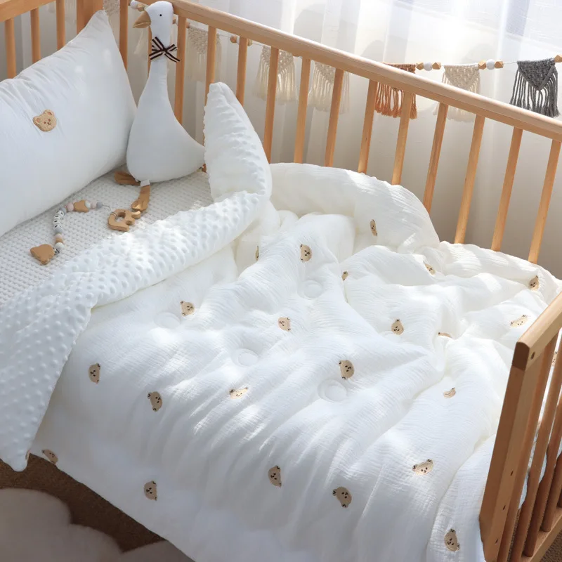 

Baby Cotton Muslin Comforter Blanket Bear Embroidered Newborn Dot Fleece Crib Quilt Baby Spring Summer Quilts Sleeping Cover