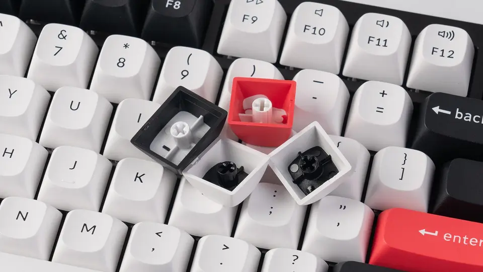 Keychron Q1 Custom Mechanical Keyboard - 75% Layout With Gateron Red Switches & RGB Backlight