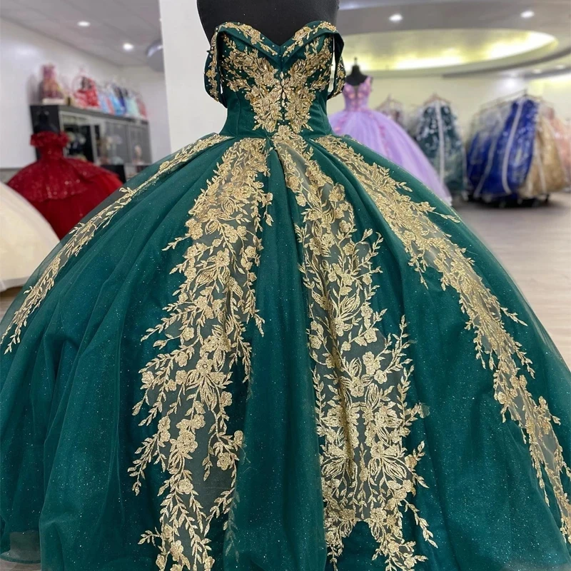 

Emerald Green Sweetheart Ball Gown Quinceanera Dresses Gold Applique Lace Beads Sweet 16 Dress Pageant Gowns Vestidos De 15 Anos