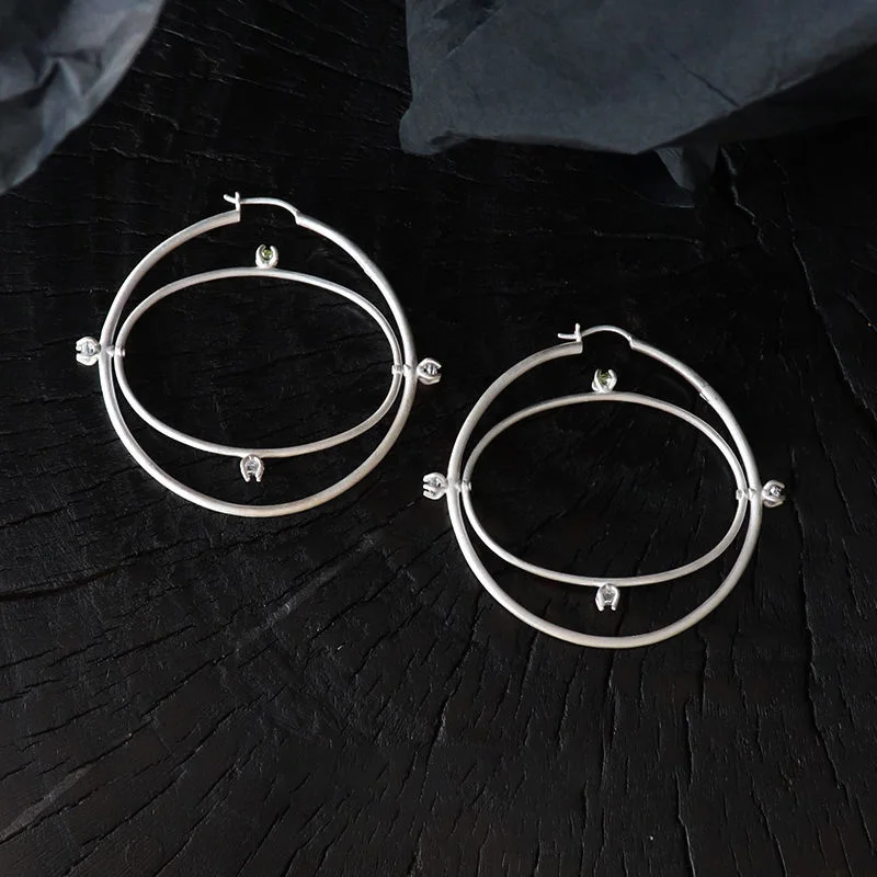 The New Double-Loop Rotating Earrings For 2024 Are A Party Gift For Women's Cyberpunk Style Copper Alloy Jewelry