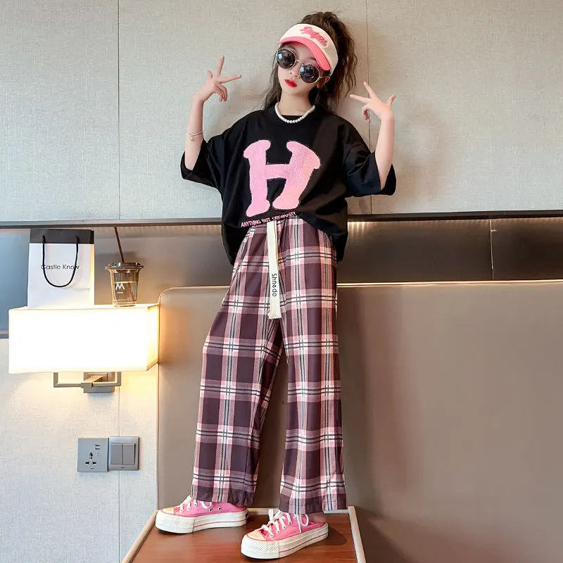 

Girls Summer Suit 2023 New Korean Children Clothes Short-Sleeved Tshirt + Plaid Pants Casual Style Teenager Tracksuits Kids Sets