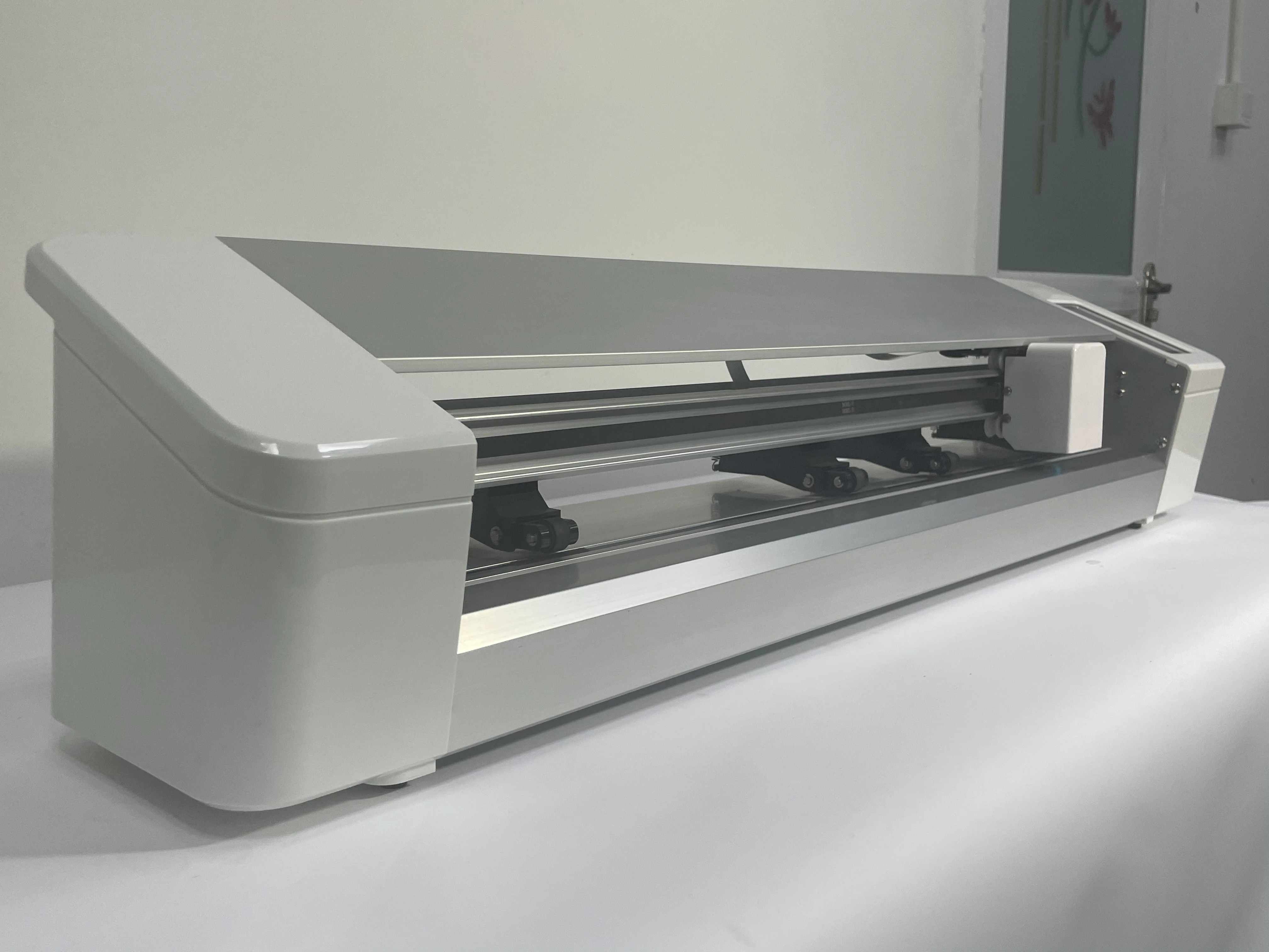 Vicsign Intelligent A24 Desktop Sticker Cutter WIFI Cutting Machine