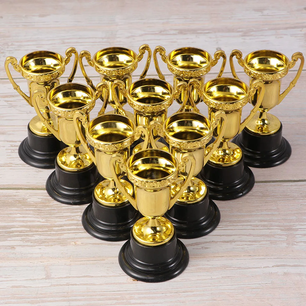 30pcs Golden Mini Award Trophy Plastic Reward Prizes Decor Children Reward Gift Children's Miniature Mini Small Prize Cup For