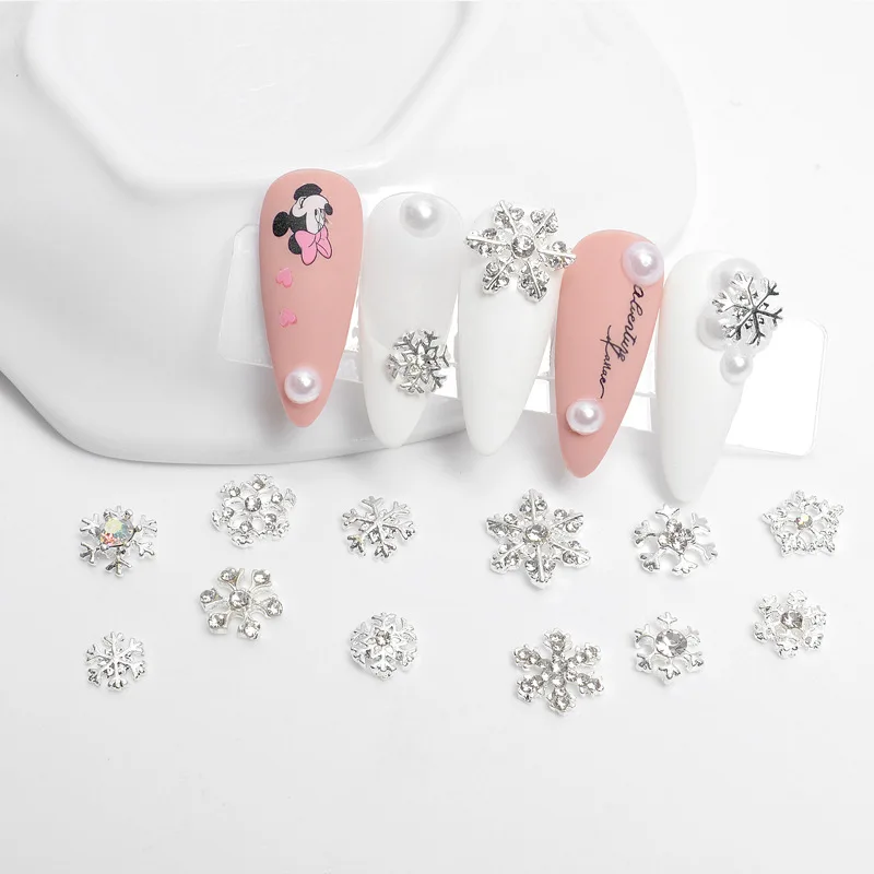 24 Stück Schneeflocken Nagelanhänger – 3D Strass Design, Gold & Silber, Perfekt Für Weihnachts-Nageldesign