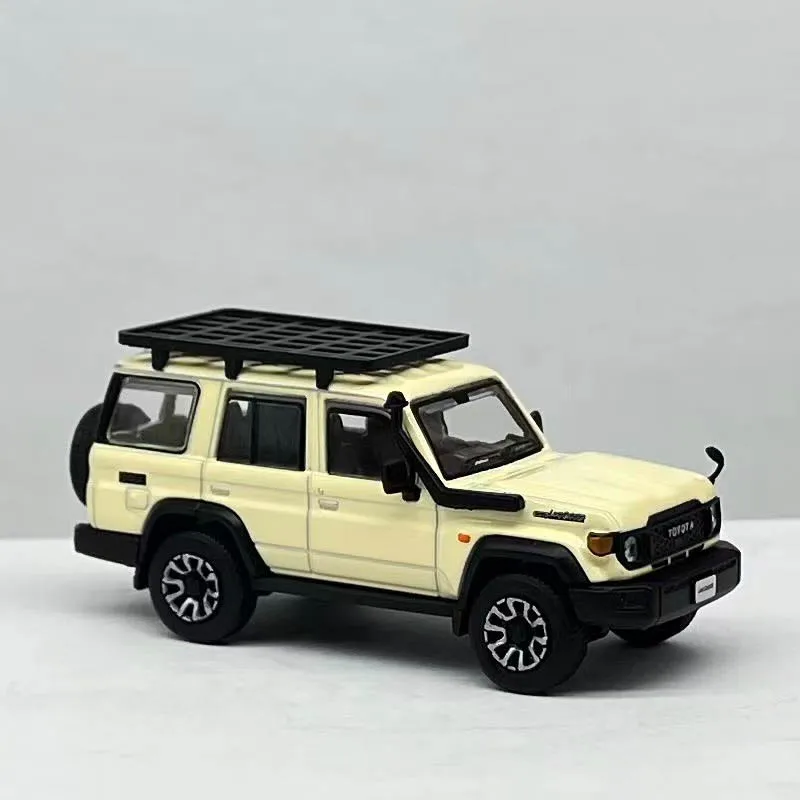 DBGT 1:64 토요타 랜드 크루저 LC70 플라스틱 섀시 합금 바디 미니어처 모델 오프로드 SUV 다이캐스트 JDM 수집가용 장난감 자동차 선물