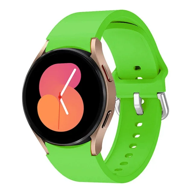 Versatile 20mm Silicone Watch Strap in Classic Design