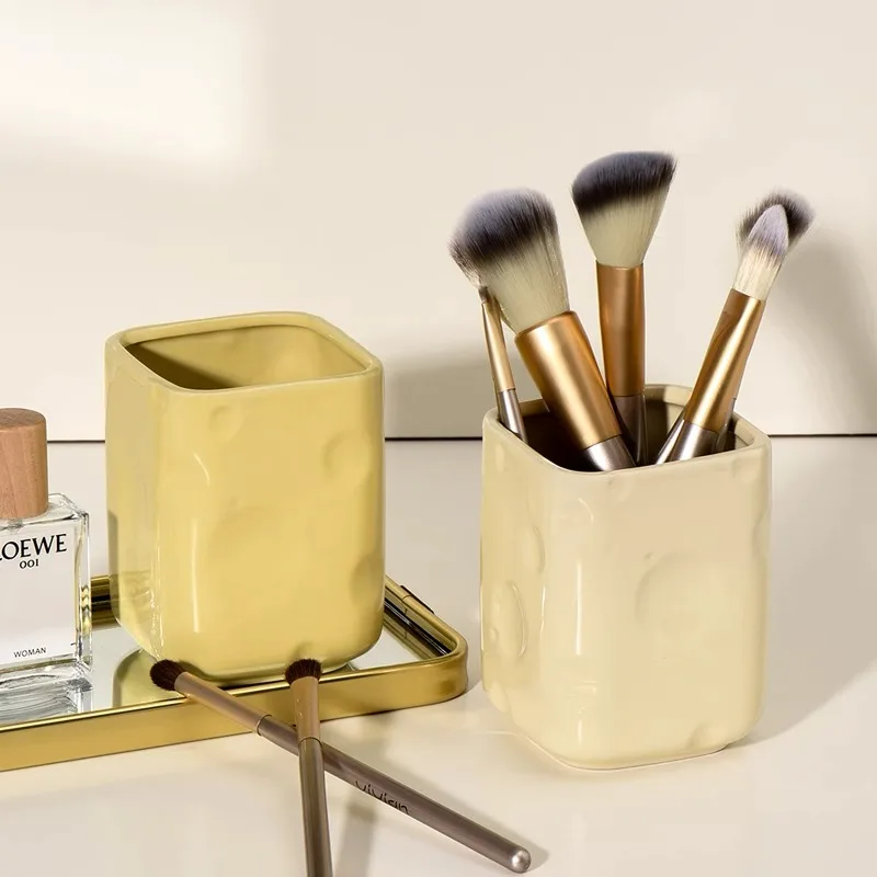 Nordic Home Decoration Bathroom Organizer Makeup Brush Holder Storage Canister Cosmetic Container Ceramic Pen Holder For Office 2