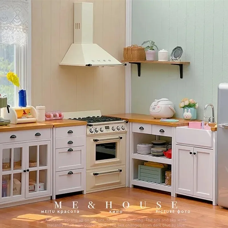 Set De 4 Mini Utensilios De Cocina En Oro Rosa Para Casa De Muñecas, Hechos De Aleación Y Madera. Modelos Realistas Y Decorativos, Ideales Para Coleccionistas Y Manualidades.