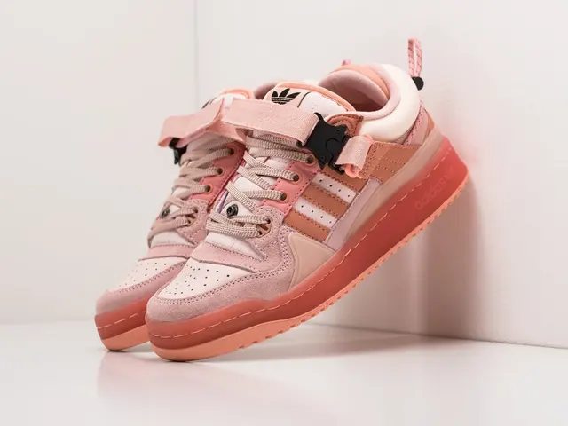 adidas forum buckle low bad bunny