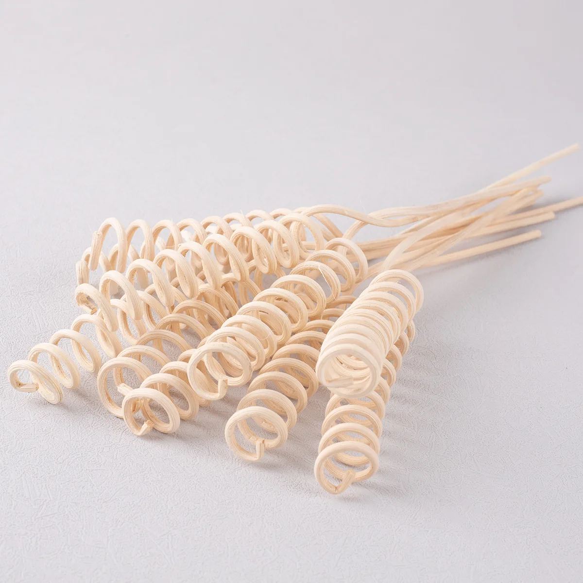 Description Picture 6 of item10pcs Natural Reed Diffuser Stick long Wavy Rattan Reed Fragrance Diffuser Replacement Refill Air Freshener Stick Accessory