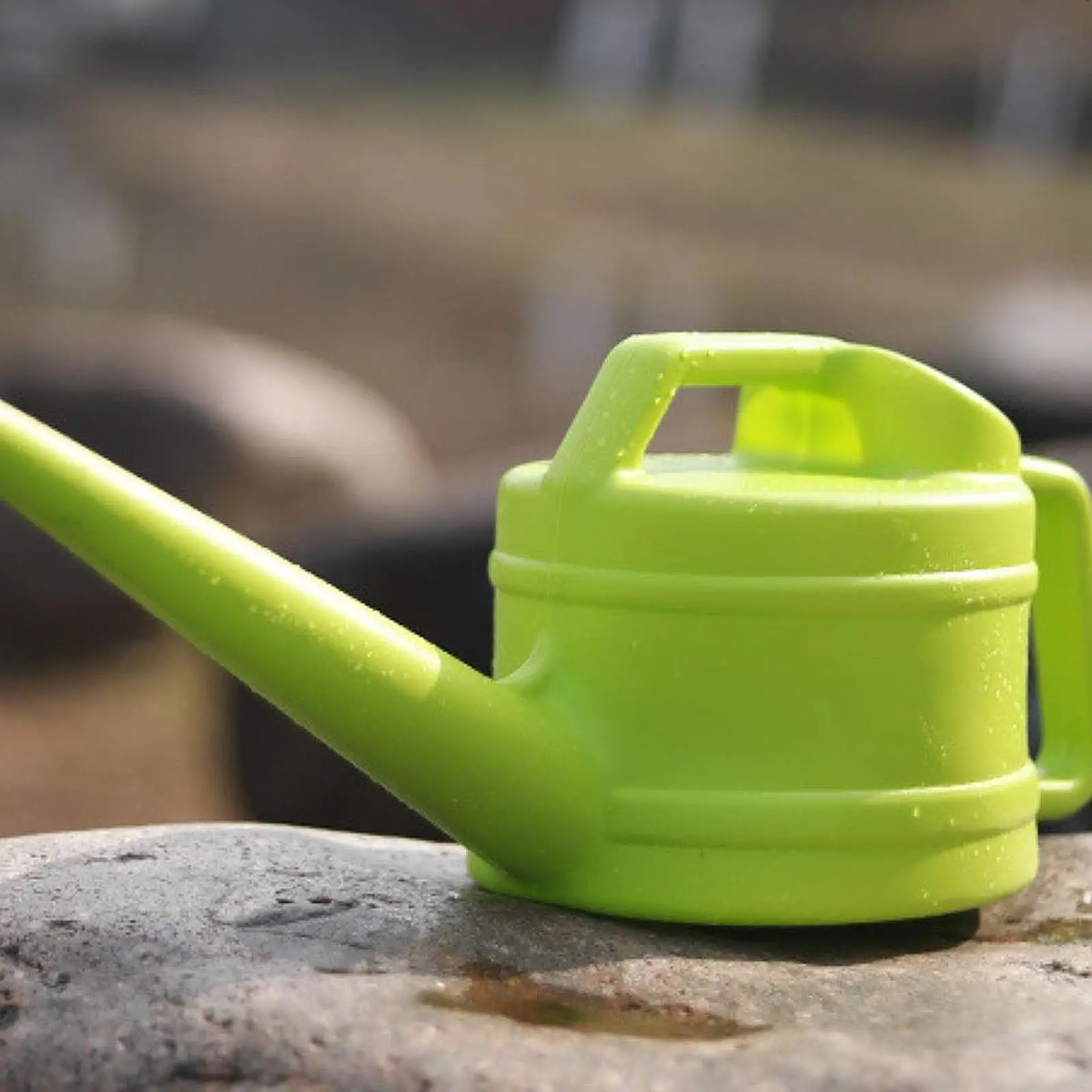 Garden Watering Can 2.4L Large Capacity Garden Supplies Watering Pot for Flowers Hanging Plants Houseplants Bonsai Vegetables