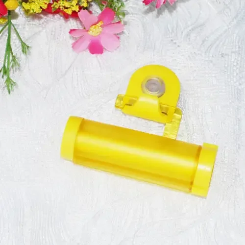 1 PCS Creative Rolling Squeezer Toothpaste Dispenser Tube Partner Sucker Hanging Holde distributeur dentifrice