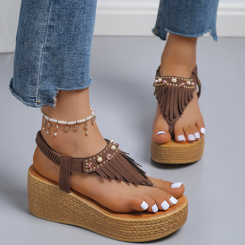 Colorful sandals outlet with tassels