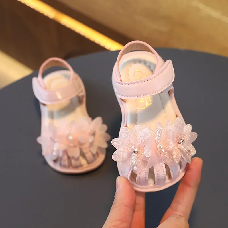 

2023 New Fashion Girls Shoes Flowers Versatile Hollow Hook & Loop Children Baby First Walker Shoes PU Simple Non-slip Kids Shoes