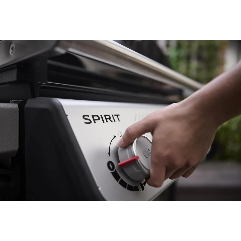 3-Burner E-310 Liquid Propane Black 3
