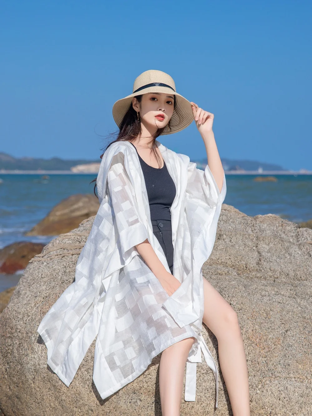 

Летняя Корейская жаккардовая накидка SuperAen 2024 с рукавом летучая мышь, с капюшоном и шнуровкой, солнцезащитное пальто