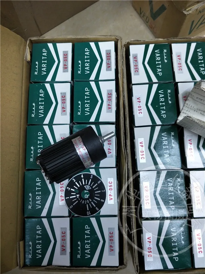 

VARITAP VP-05C Linev.200/220V 5A потенциометр, импортный регулятор
