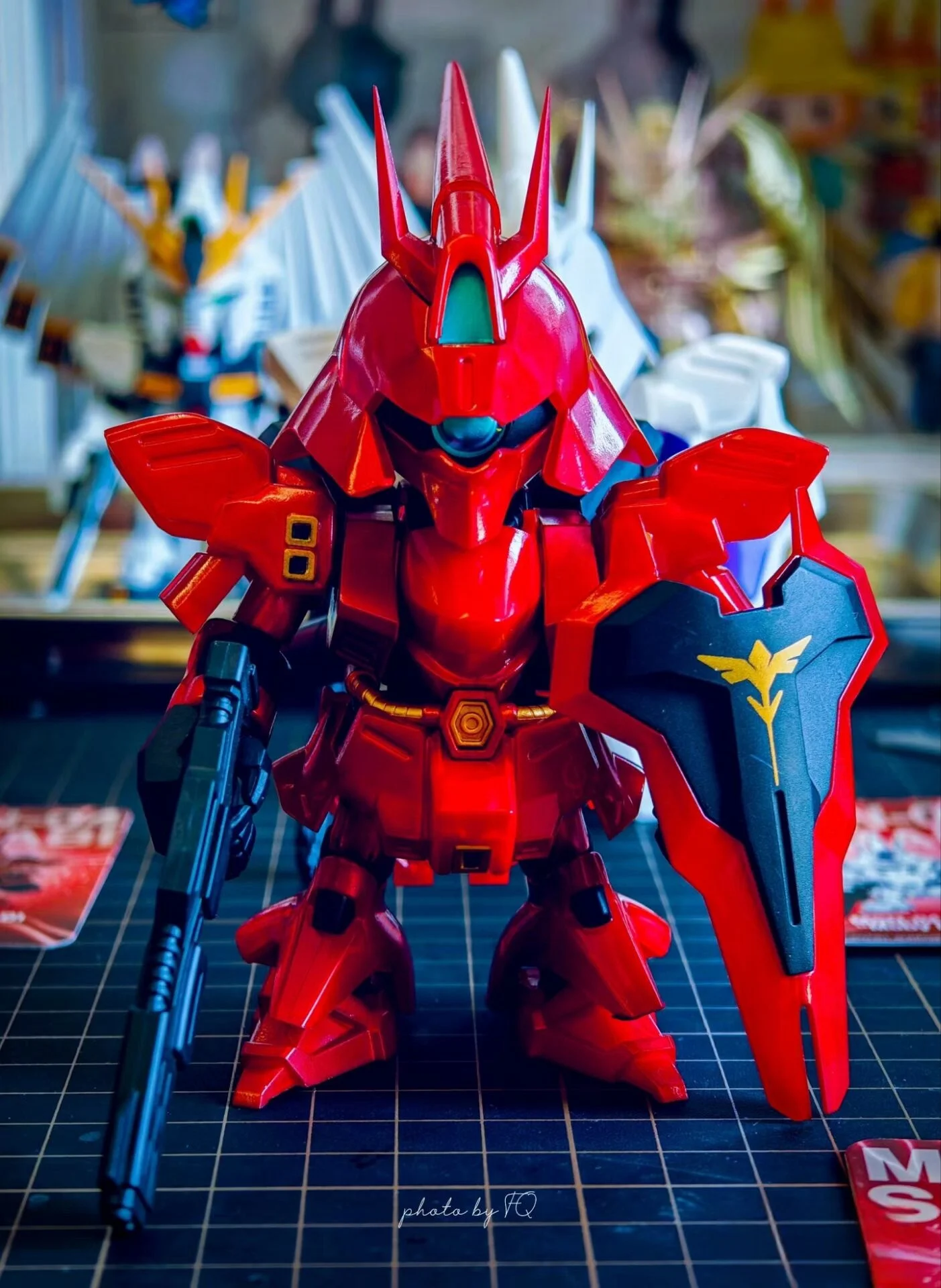 In Stock Bandai Qmsvmini Sazabi Gundam Blind Box Handheld