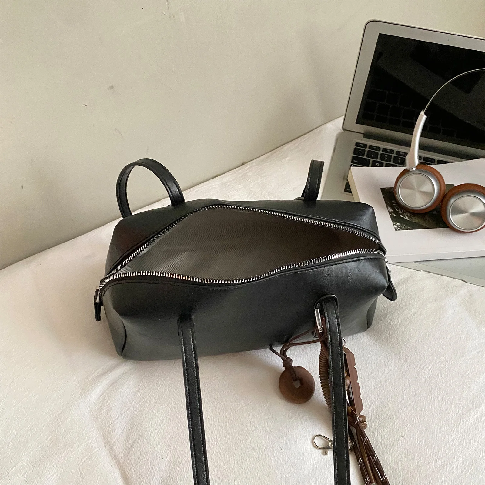 Shoulder Bag Y2k 90s Retro Top Handle Bag PU Leather Designer Handbag for Women Work and Travel