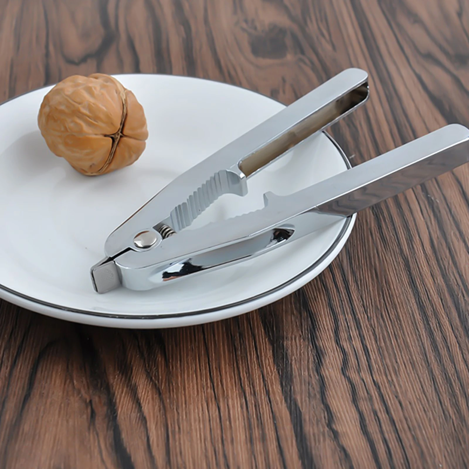 Multifunctional Clam Opener Walnut Clip Household Nut Crackers Seafood