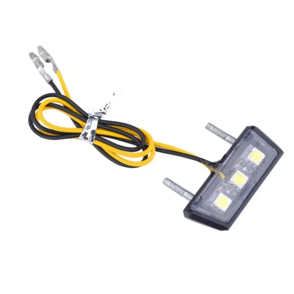 Lumière Plaque Immatriculation Moto - Feu LED Arrière Blanc - Universel 12V - Éclairage Sécurité