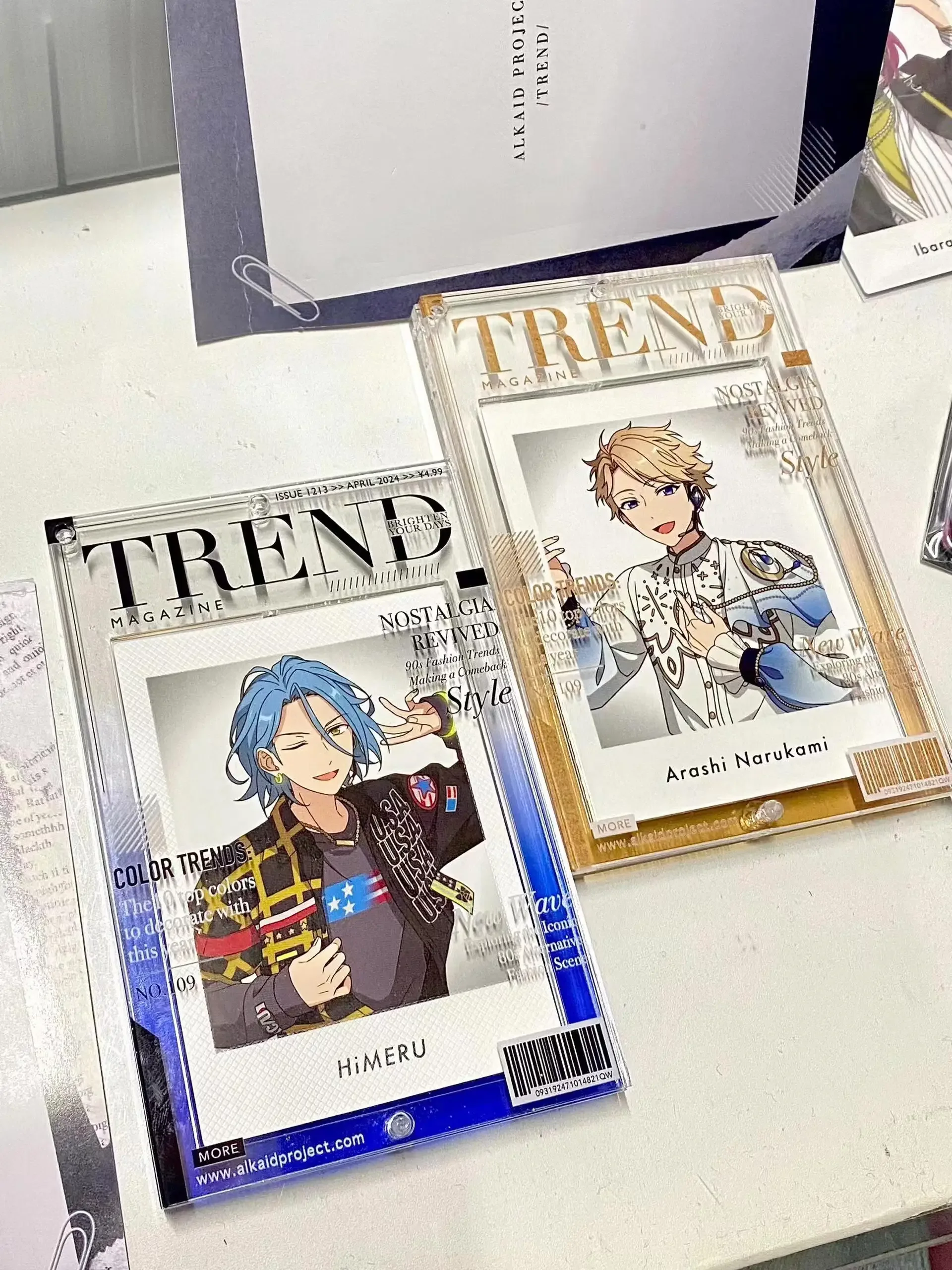 American Magazine Frame Gradient Acrylic Frame Mini